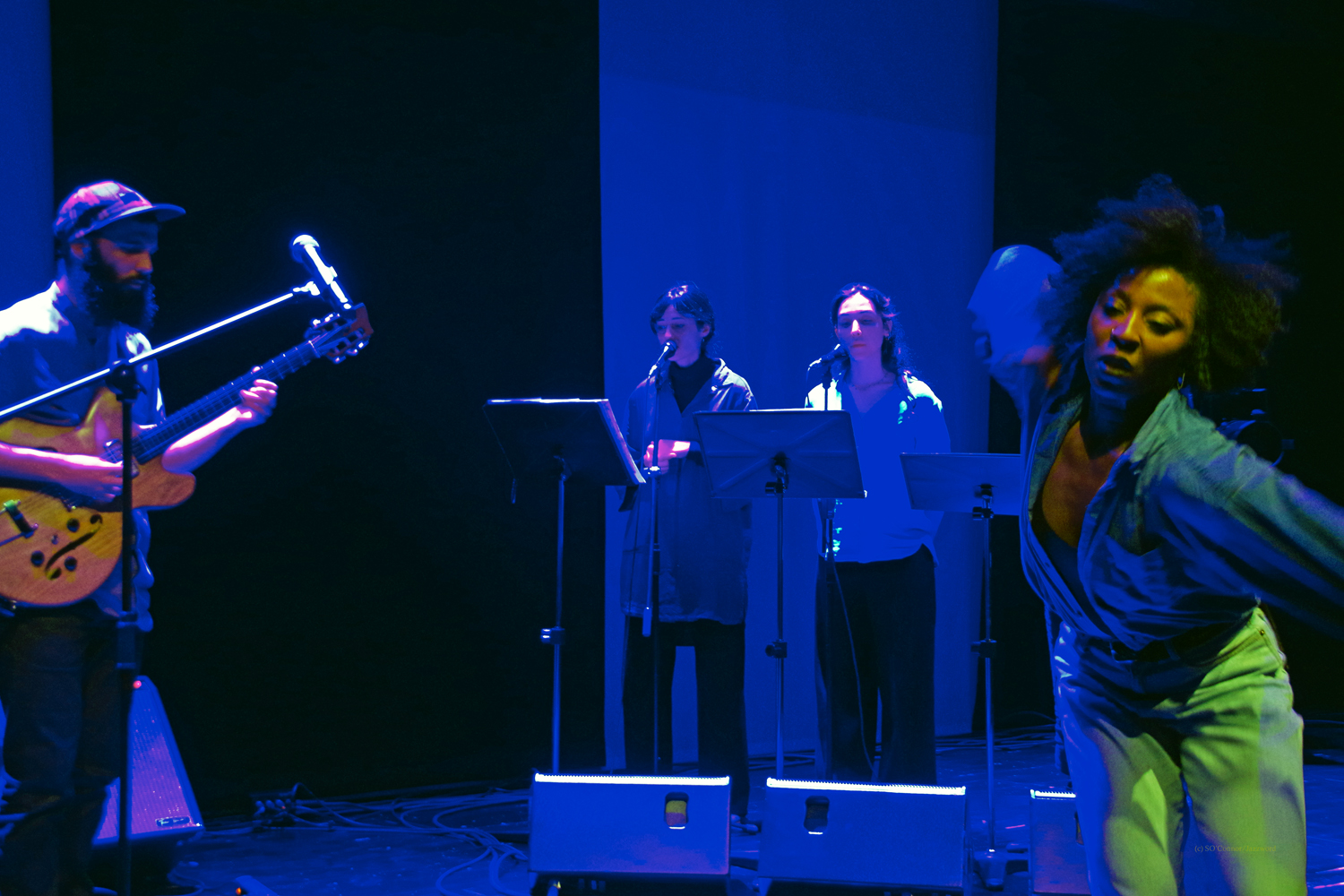 Mané Fernandes (guitar) Brittanie Brown (dancer) of Matriz_Motriz