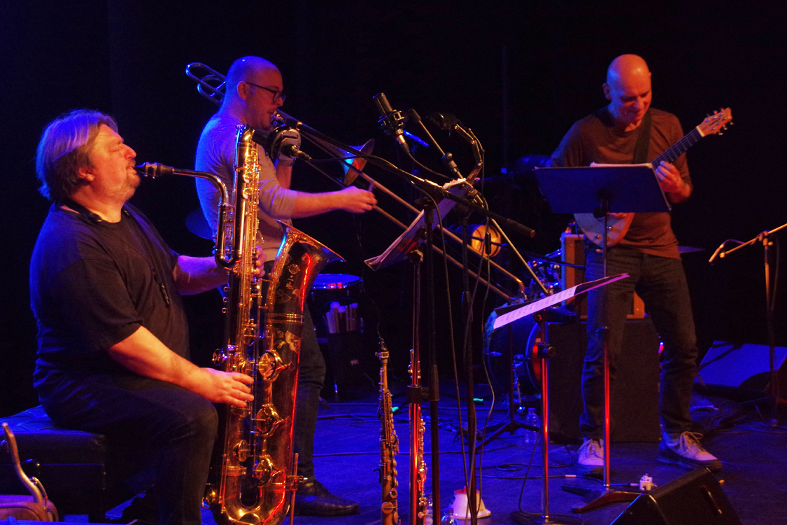 Liudas Mockūnas (baritone saxophone) Samuel Blaser (trombone) Marc Ducret (guitar)
