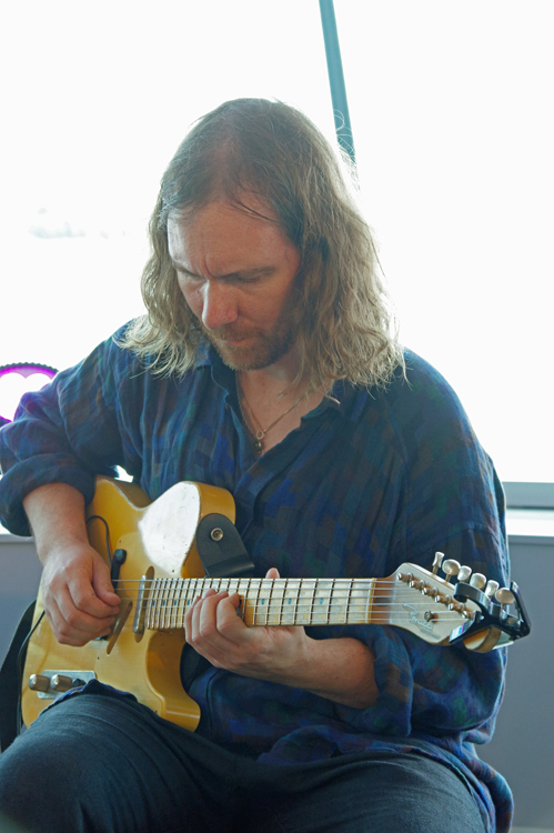 Guitarist Bert Cools 