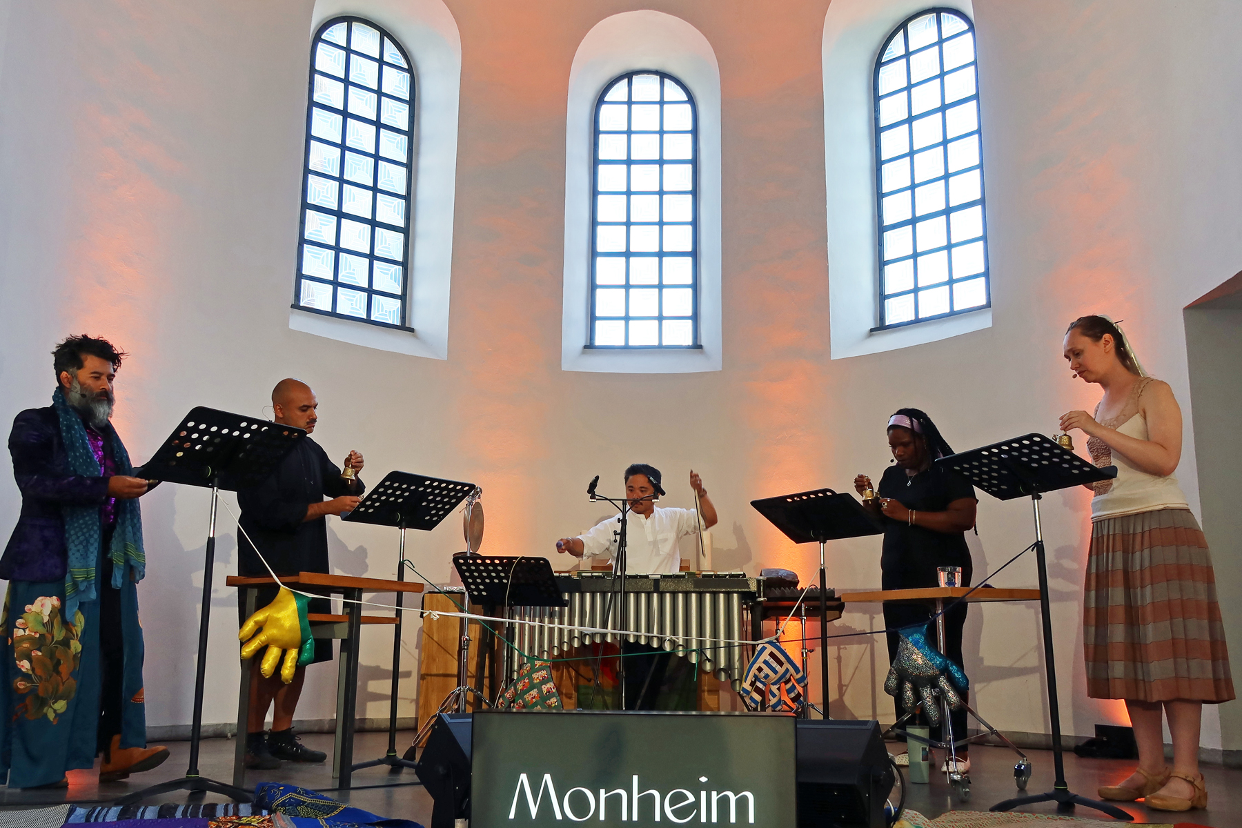 Vocalists Gelsey Bell, Aviva Jaye, Sunder Ganglani and Paul Pinto, accompanied by Levy Lorenzo on vibes perform Darius Jones' Samesoul Maker 