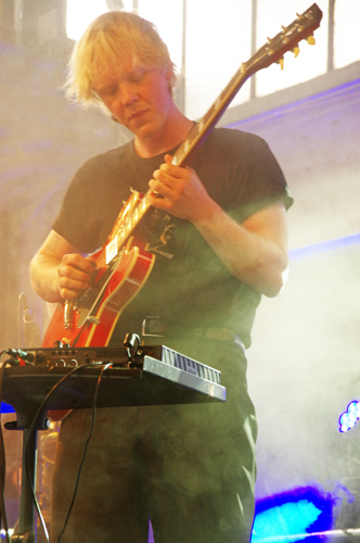 Guitarist Teis Semey 
