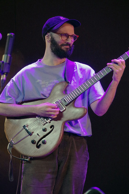 Guitarist Mané Fernandes