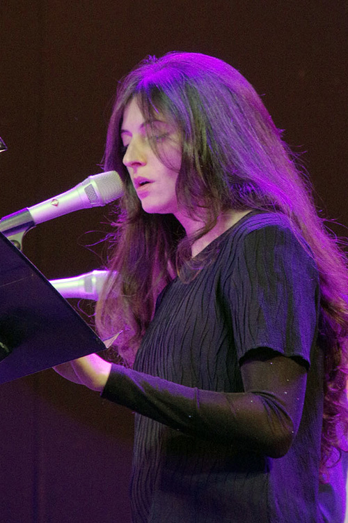 Vocalist Mariana Dionísio