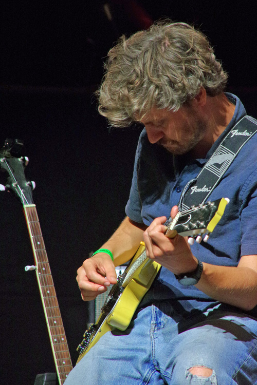 Guitarist Thijs Trocjh